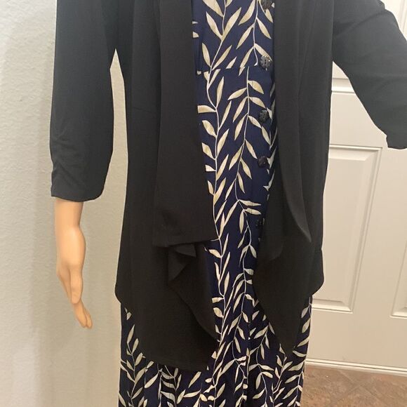 Chico’s Size 0 Black V Neck 3/4 Sleeves Peplum Waist Polyester Spandex Jacket - Picture 5 of 13